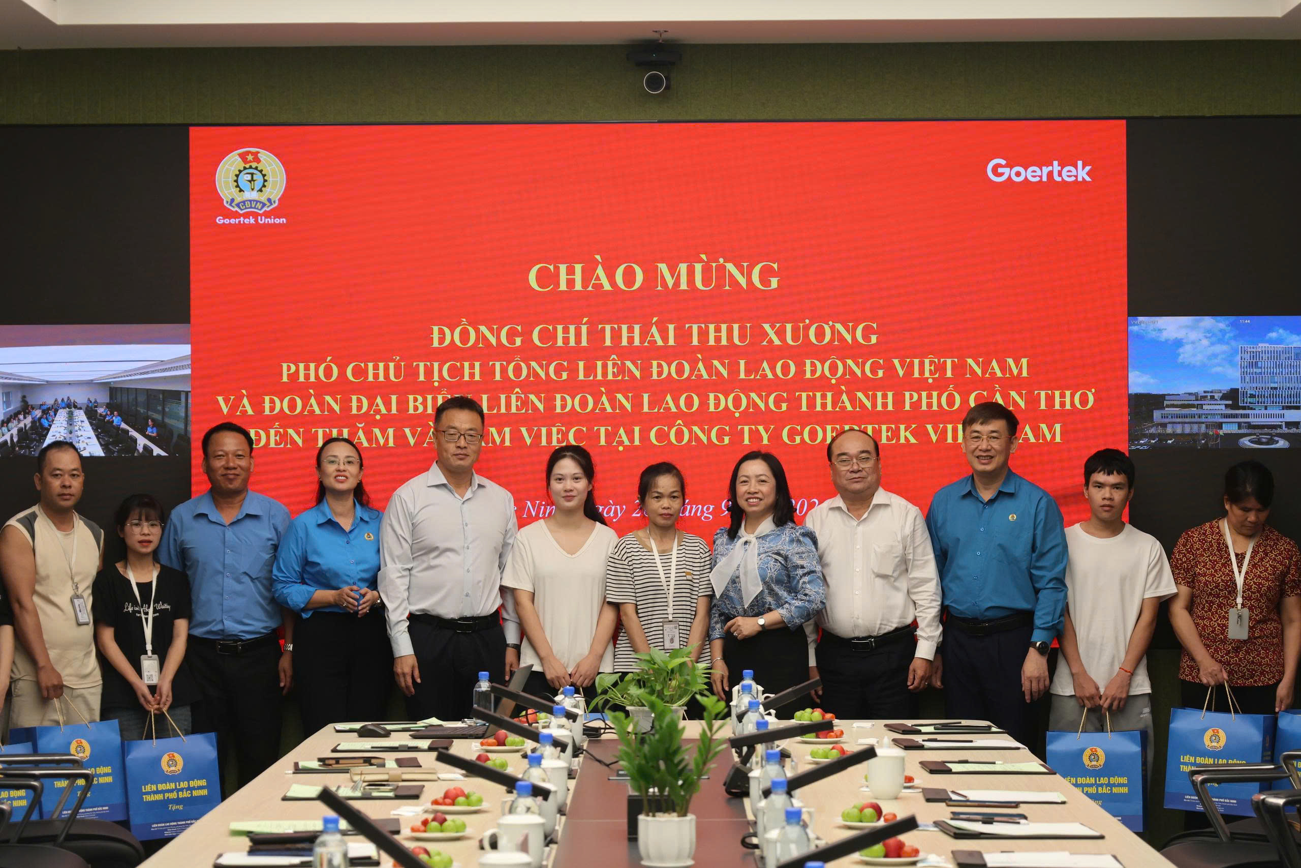 pho-chu-tich-TLDLDVN-den-tham-goertek-vn-3.jpg